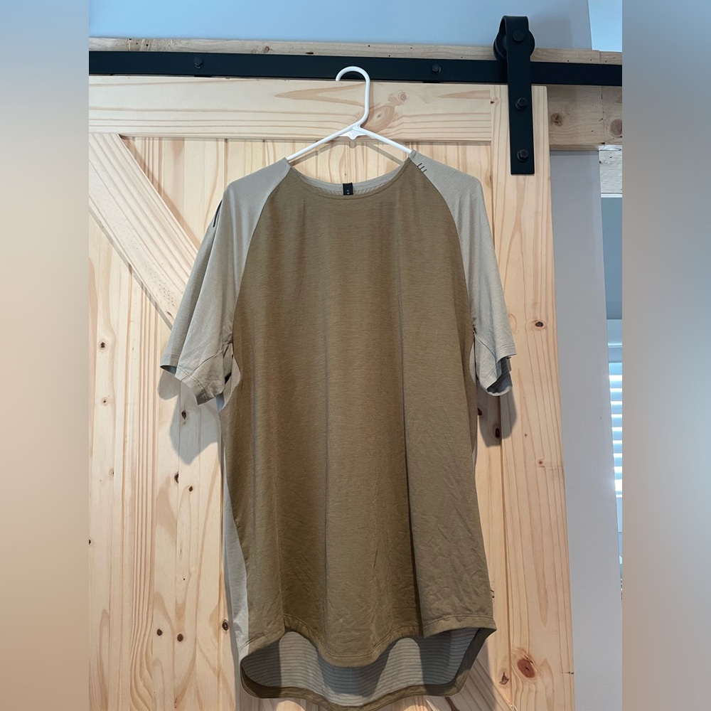 Mens lululemon shirt